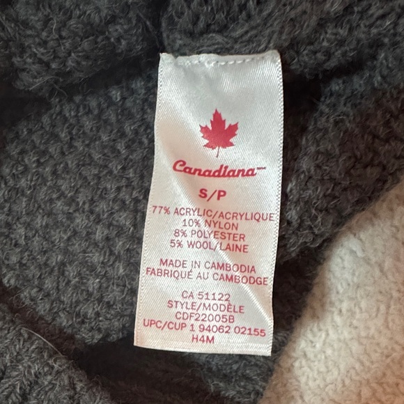 Kids Charcoal Cable Knit Crewneck Sweater. - Picture 3 of 4